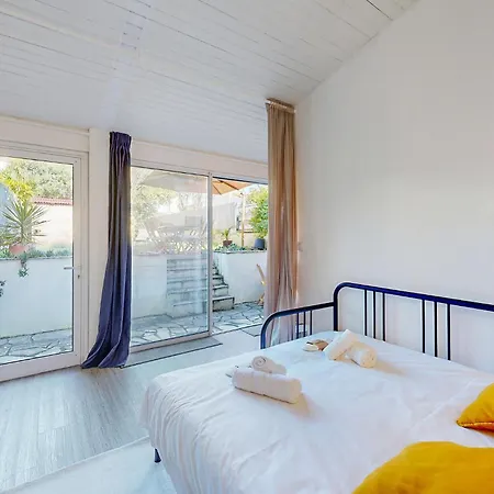 1 Bedroom Stunning In Apartment Royan