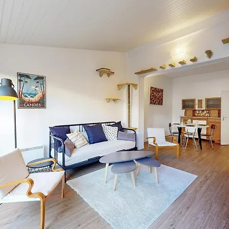 1 Bedroom Stunning In Apartment